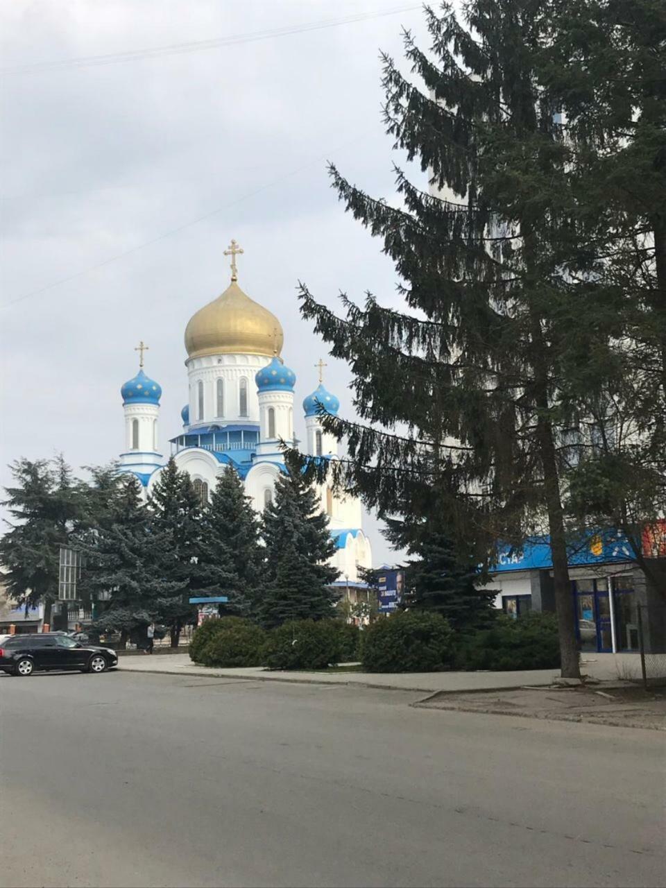 Арт Квартира В Центрі Міста Uzhhorod Bagian luar foto